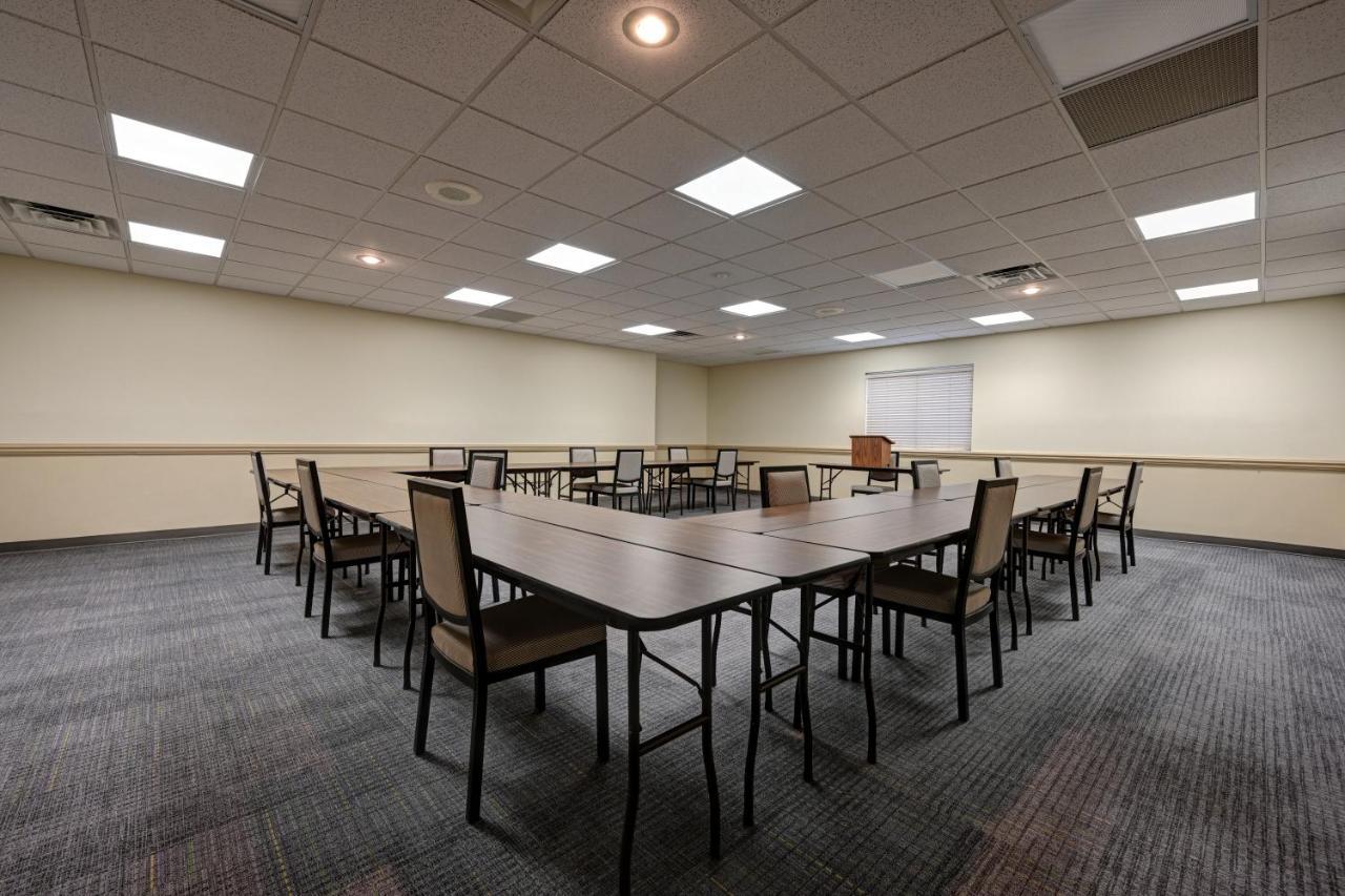 Country Inn & Suites By Radisson, Pierre, Sd Εξωτερικό φωτογραφία