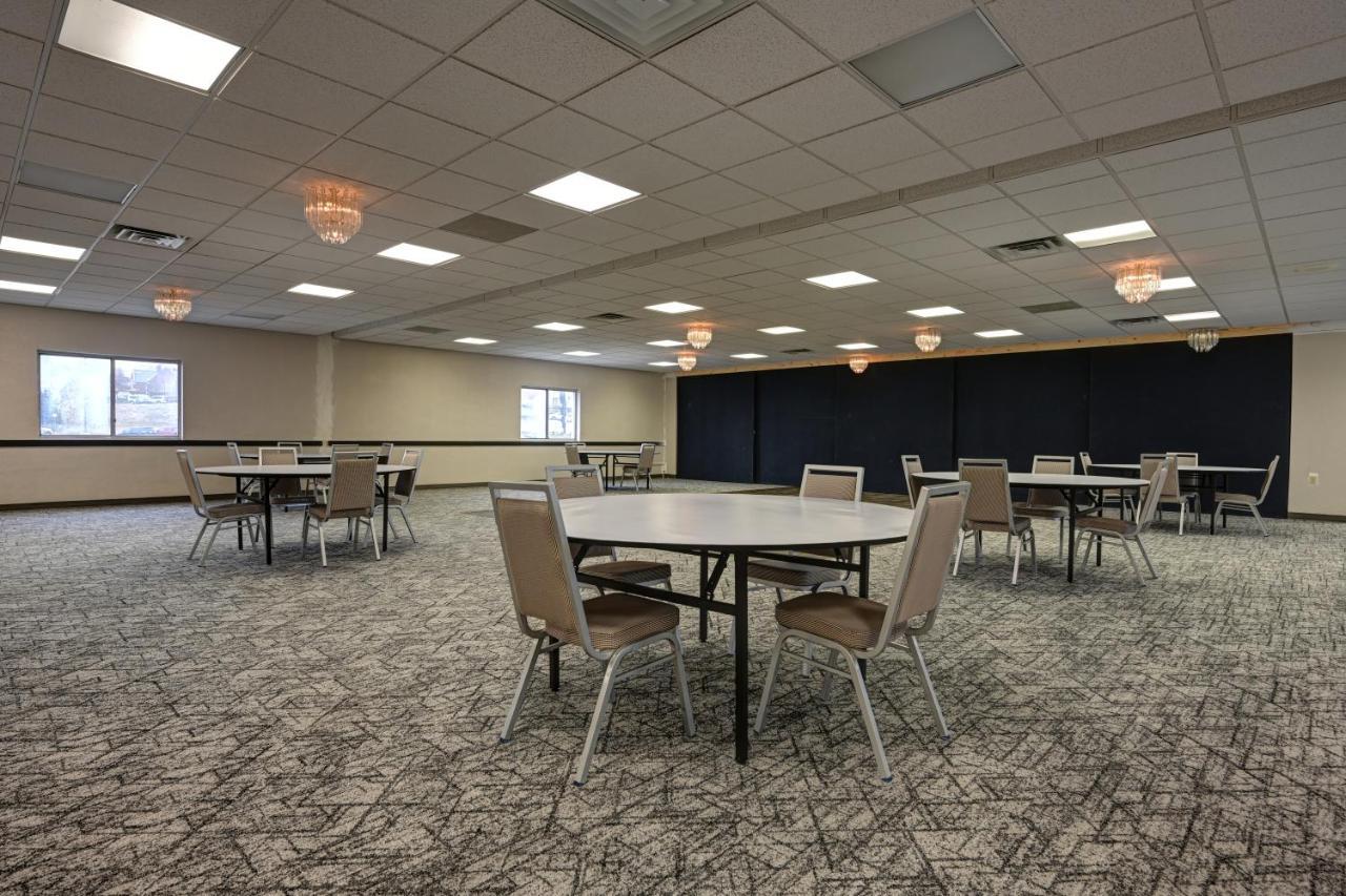 Country Inn & Suites By Radisson, Pierre, Sd Εξωτερικό φωτογραφία